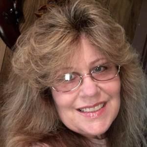 Meet your Posher, Dena